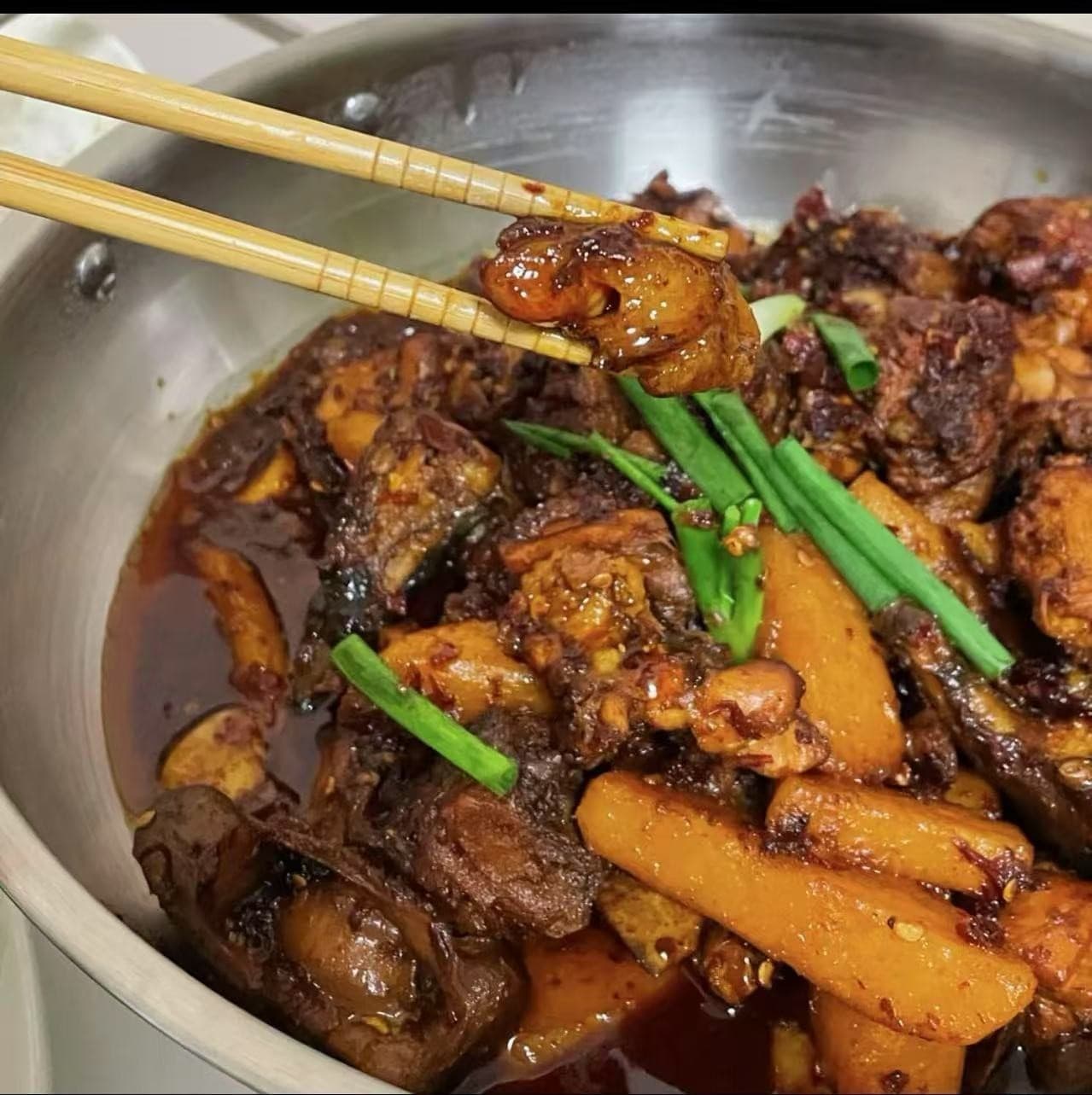 Guizhou spicy chicken with chile paste and aromatics