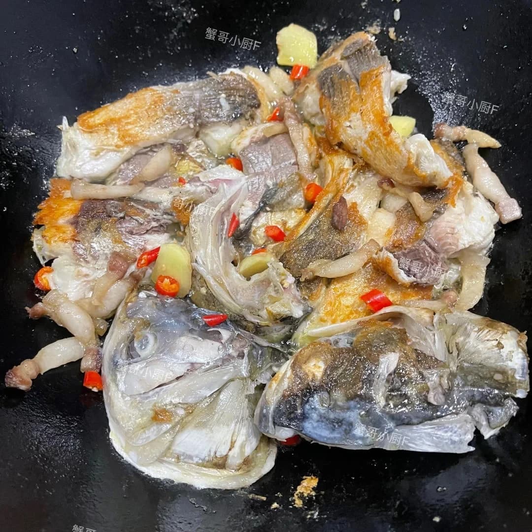 Step 5 photo for Braised Whole Fish / Braised Fish Chunks