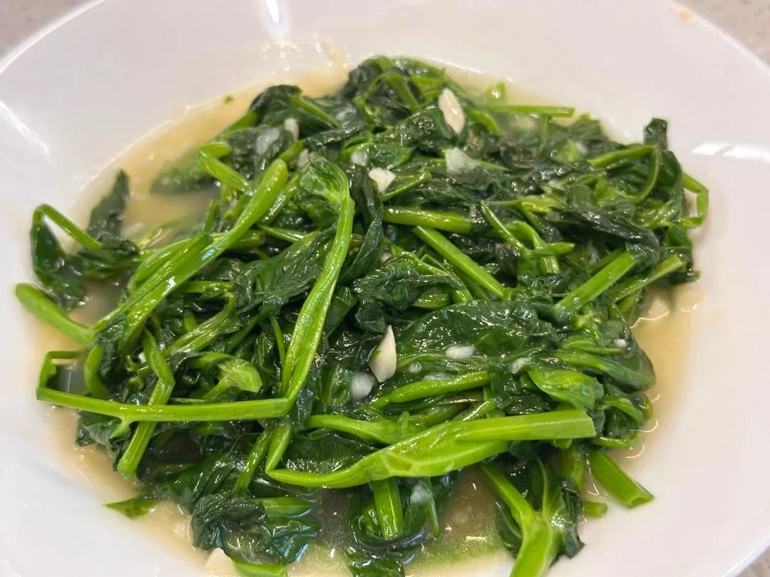 Step 5 photo for Garlic Sautéed Pea Shoots (Quick & Easy)