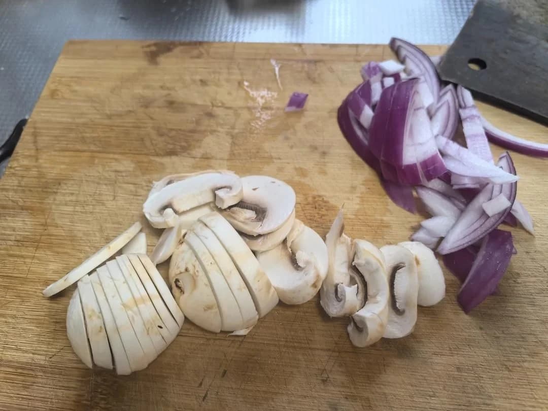 Step 3 photo for Quick Stir-Fried Beef Udon Noodles