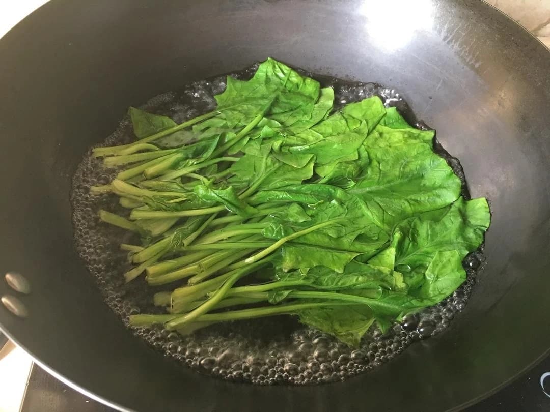 Colorful Vegetable Fried Rice for Kids — step 5 visual checkpoint.