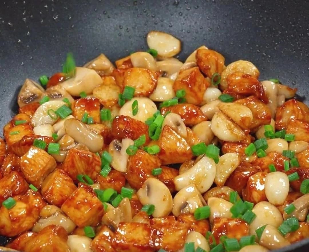 Mushroom Chicken Breast — finished dish, ready to serve.