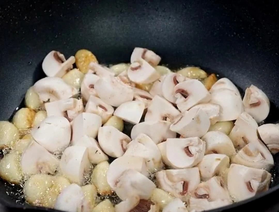 Chicken Breast with Button Mushrooms — step 6 visual checkpoint.