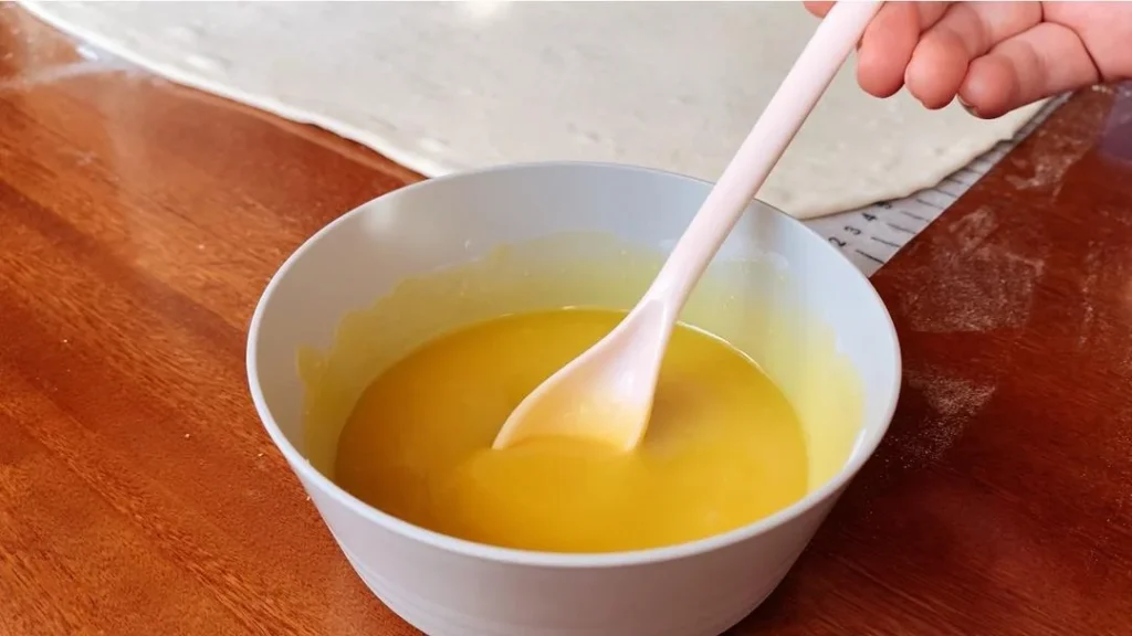 Crispy Layered Scallion Flatbread (You Suan Qian Ceng Shao Bing)