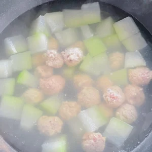 Winter Melon and Meatball Soup