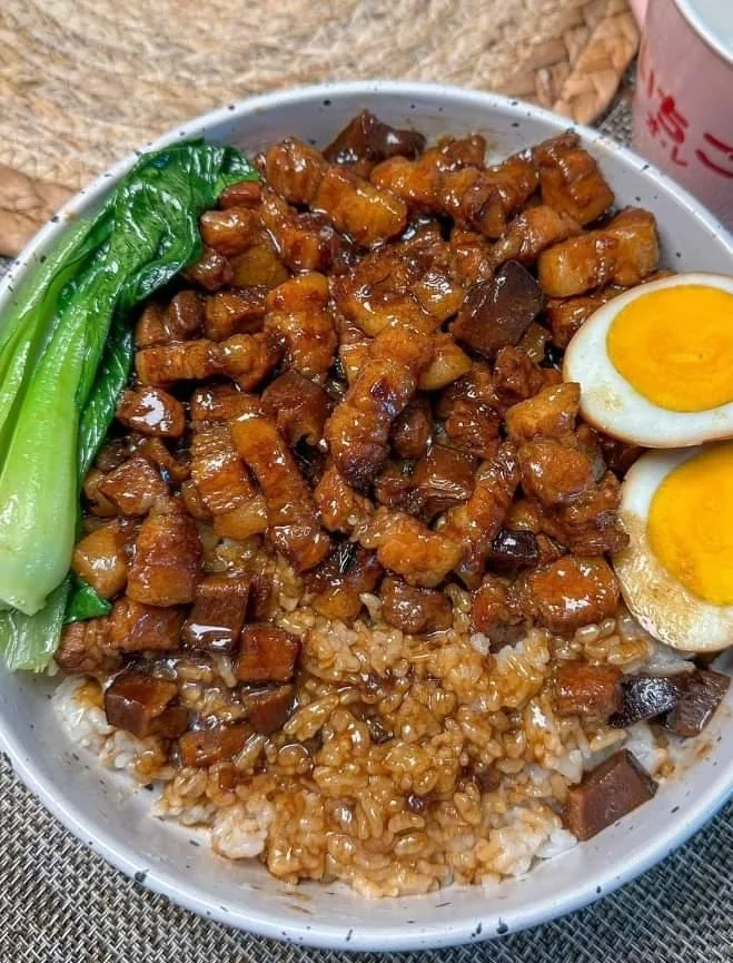 Mushroom Braised Pork Rice (Lu Rou Fan)