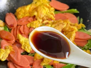 Egg and Ham Stir-fried with Green Pepper