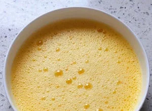 Egg and Ham Stir-fried with Green Pepper