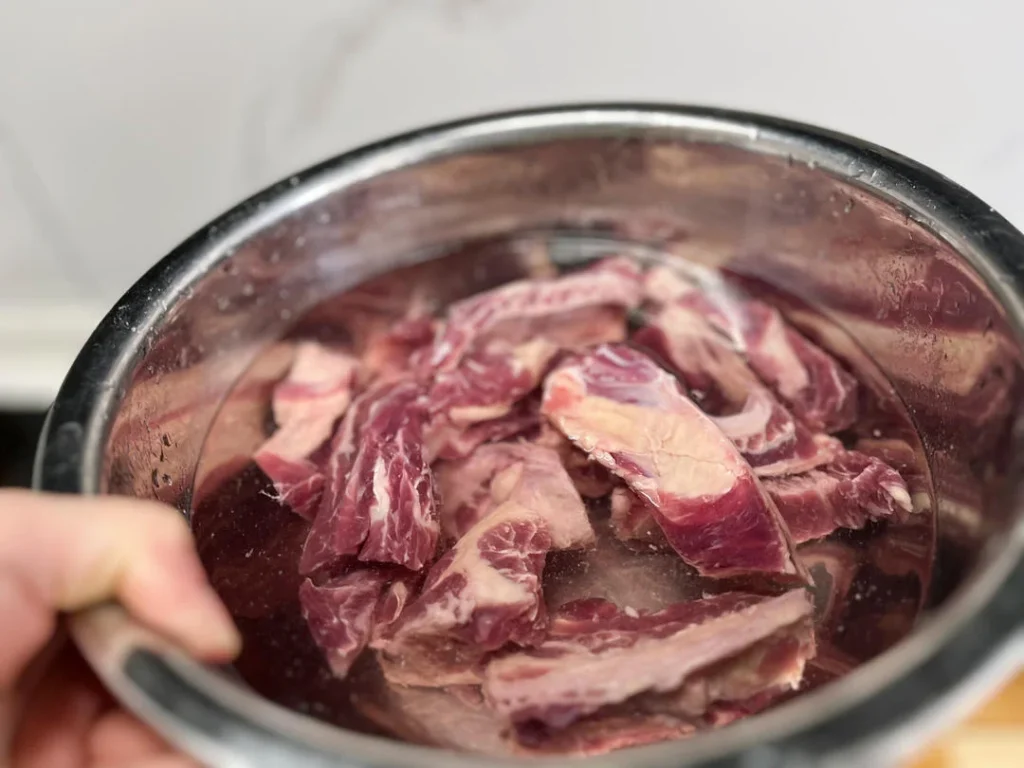 Clear-Simmered Beef Rib Strips