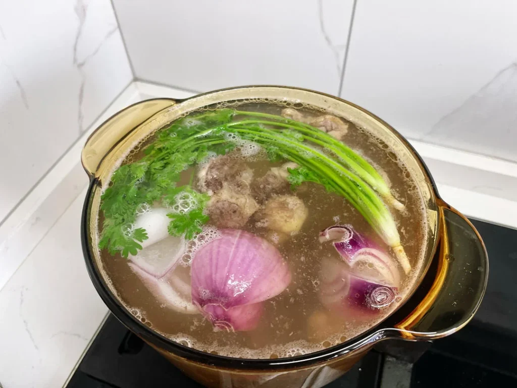 Clear-Simmered Beef Rib Strips