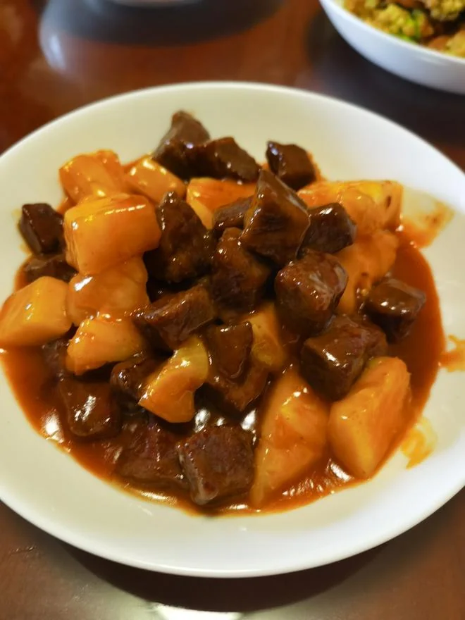 Pineapple Beef Stir-Fry (Two Flavors)