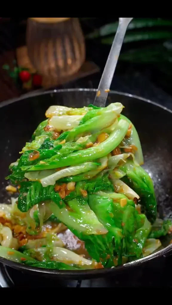 Stir-fried Lettuce (Quick & Easy)