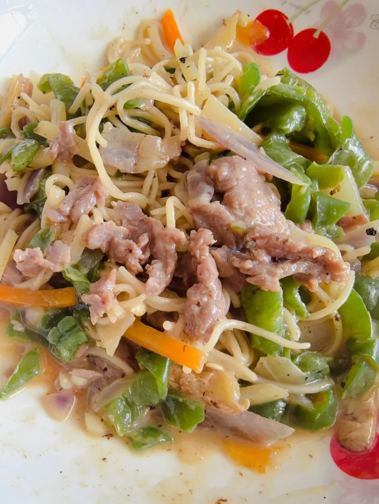 Stir-Fried Beef — Marinating for Tenderness & Non-Stick Wok Technique