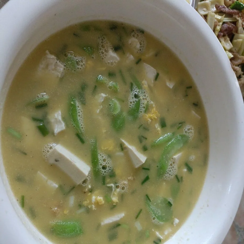 Carp, Tofu and Loofah Soup