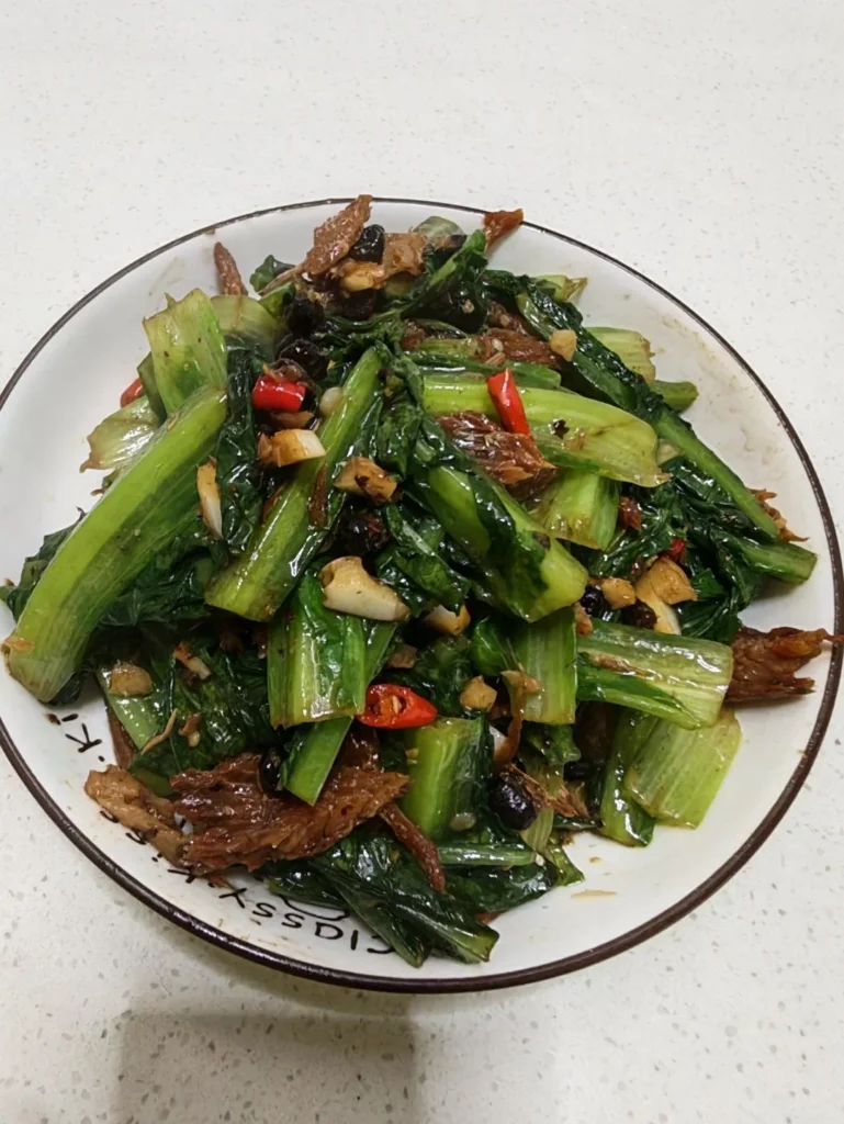 Stir-fried Romaine Lettuce with Dace and Black Bean Sauce