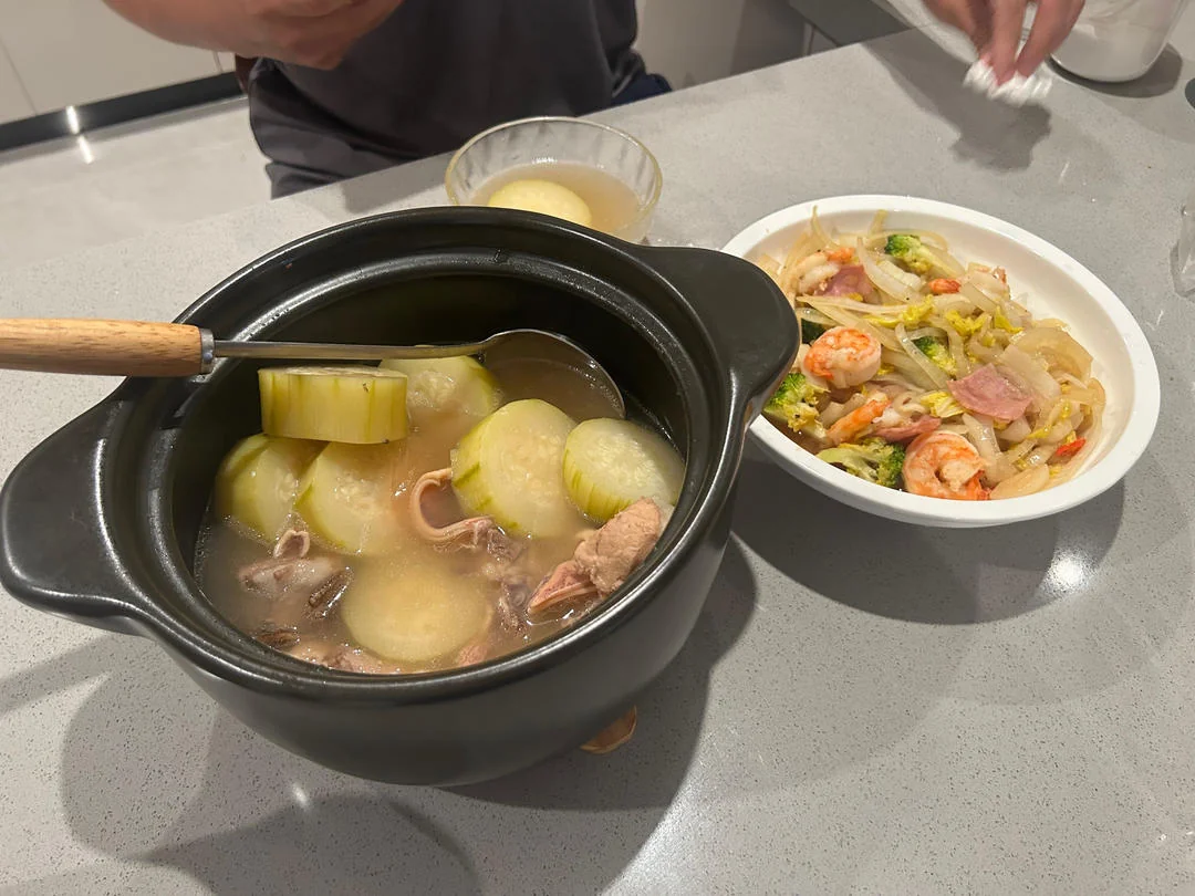 Hairy Gourd and Cuttlefish Soup