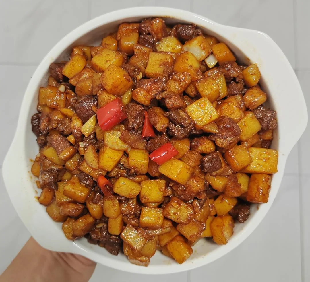 Diced Pork and Potato Stir-Fry