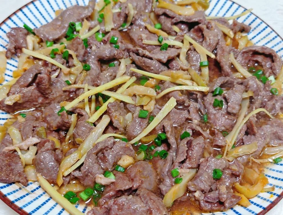 Steamed Beef with Pickled Mustard Tuber