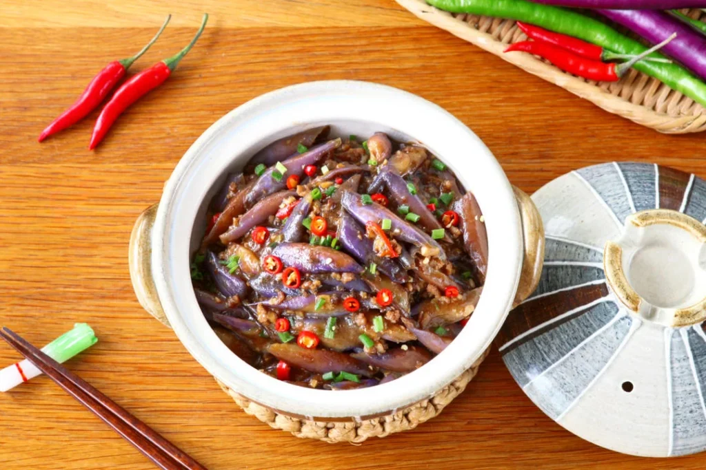 Sauce-Flavored Eggplant with Minced Pork