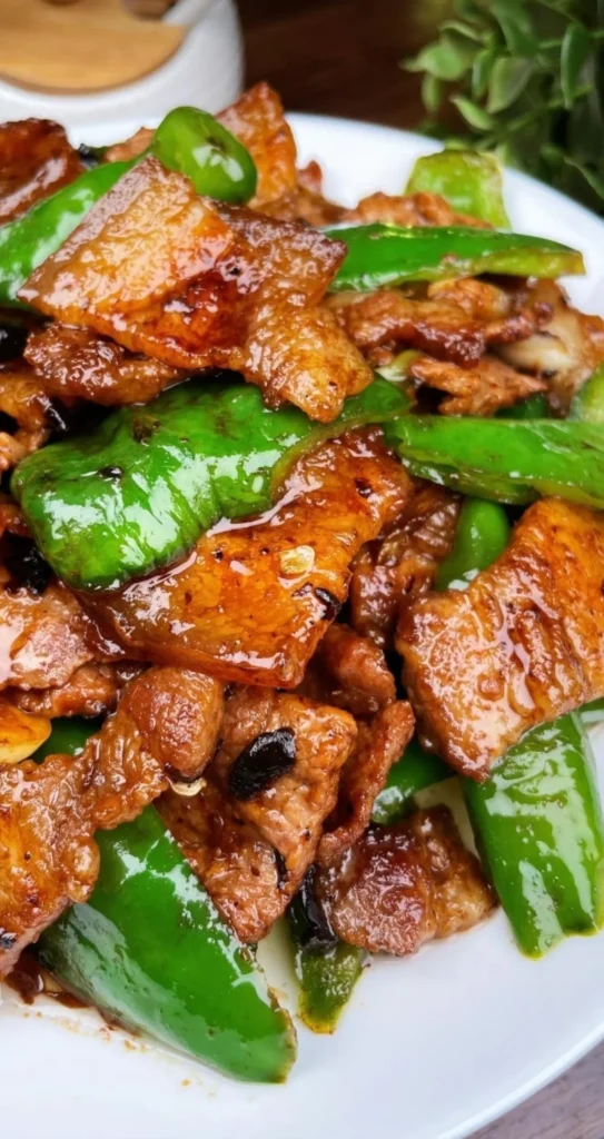 Stir-fried Pork Belly with Green Peppers