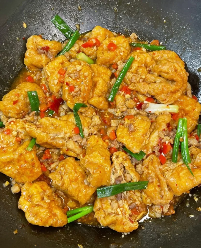Minced Pork Stir-Fried with Tofu Puffs