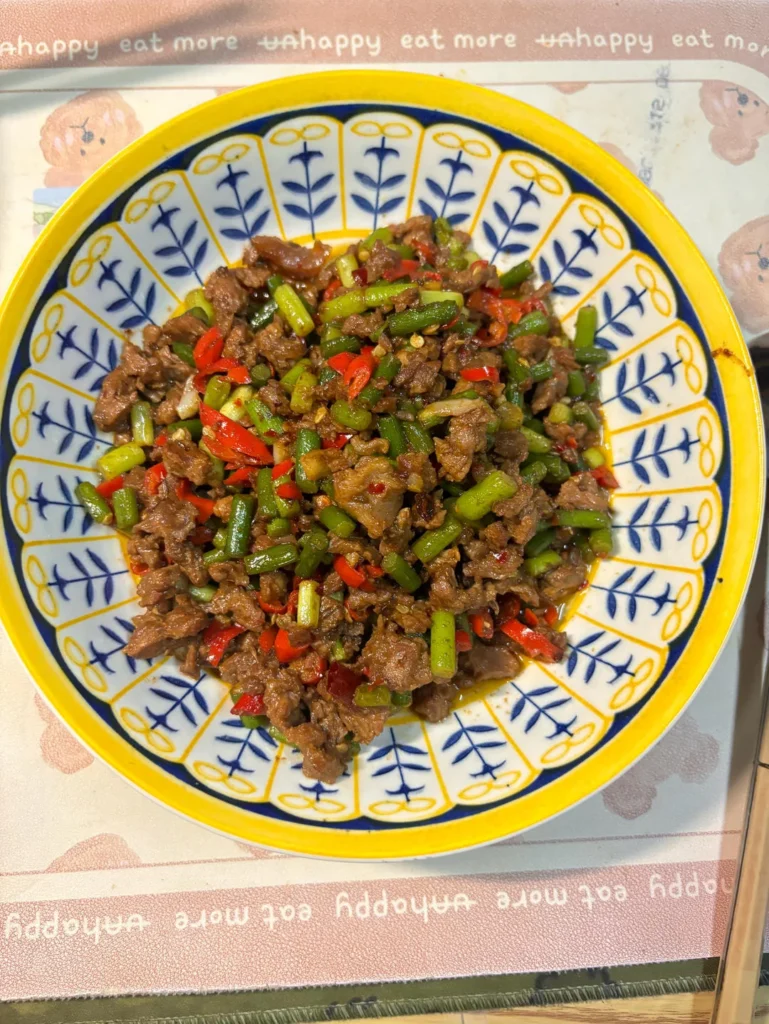 Cumin Beef with Garlic Sprouts