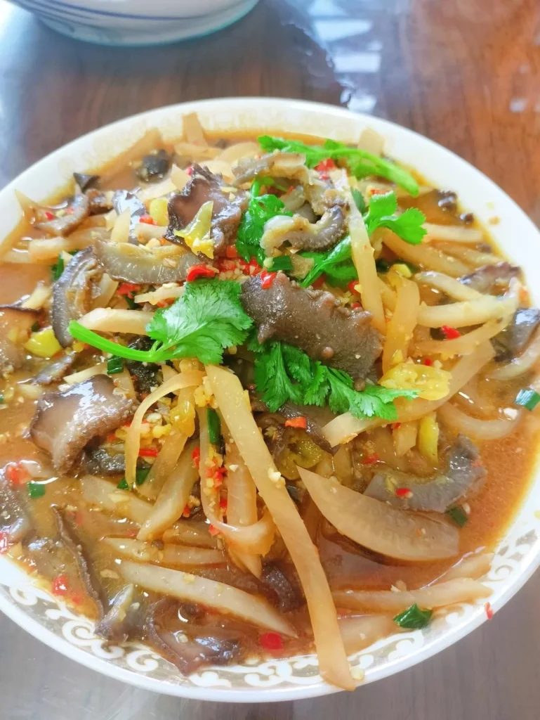 Sea Cucumber Stir-Fried with Pickled Radish