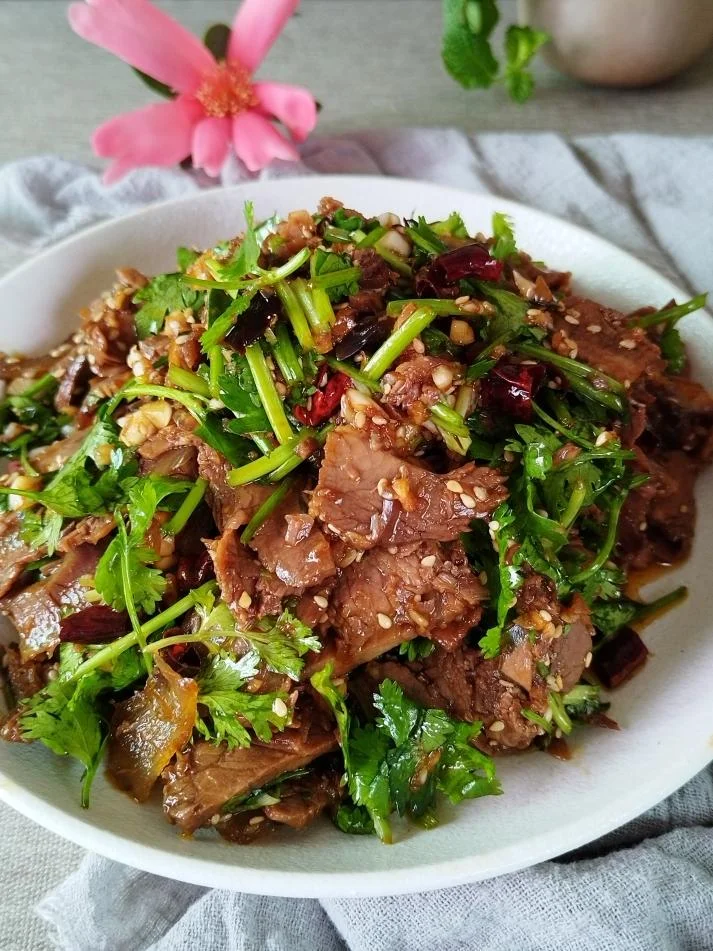 Beef with Cilantro Salad
