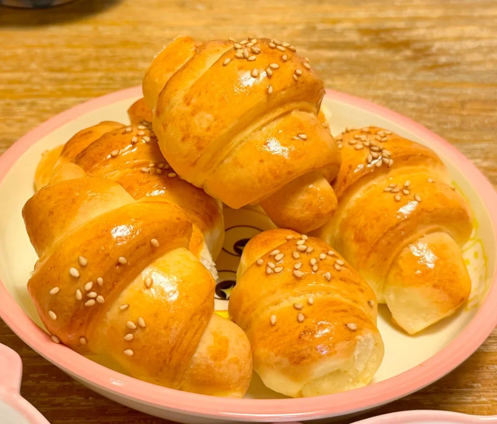 Air Fryer Bread Rolls