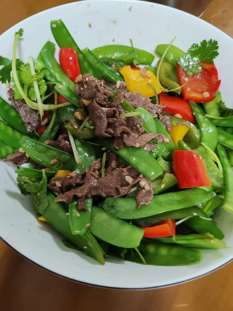 Colorful Bell Pepper and Snow Pea Beef Salad