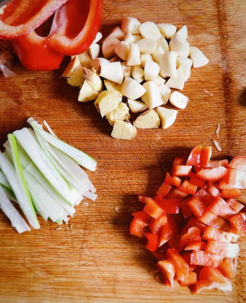 Home-Style Stir-Fried Chicken