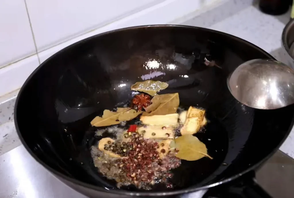 Linyi Stir-Fried Chicken