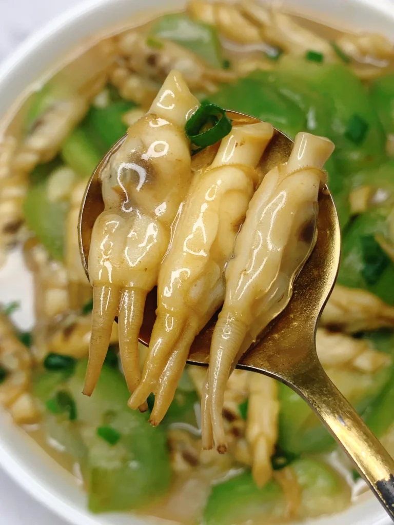 Luffa Gourd with Razor Clams