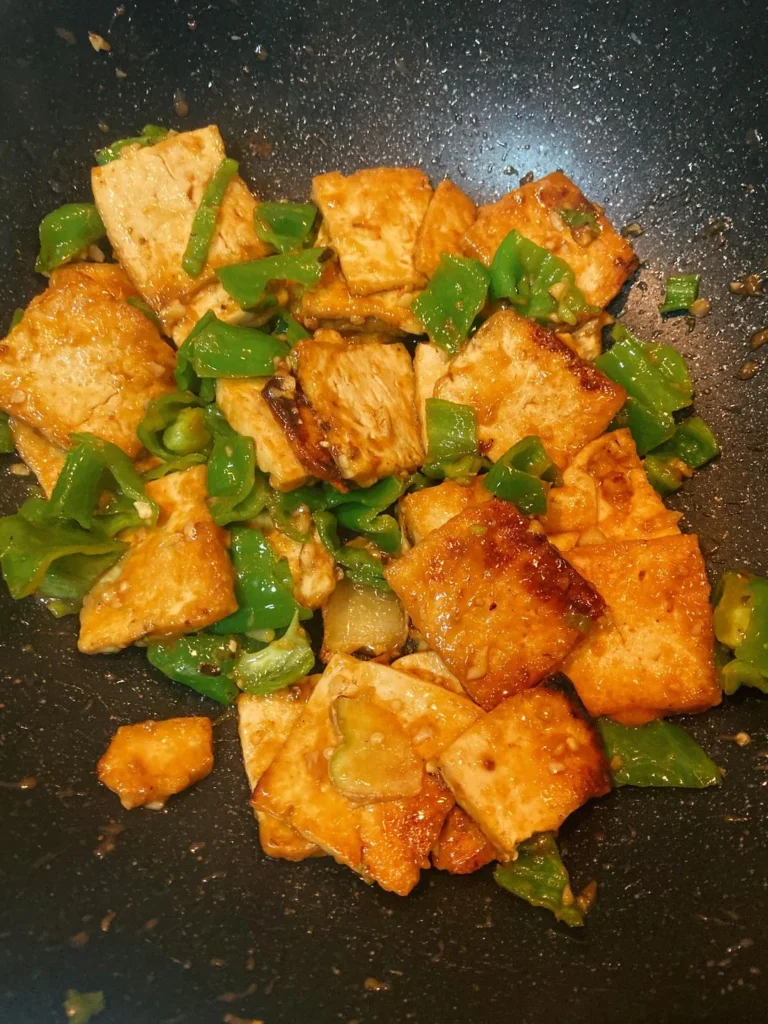 Stir-fried Tofu with Green Peppers