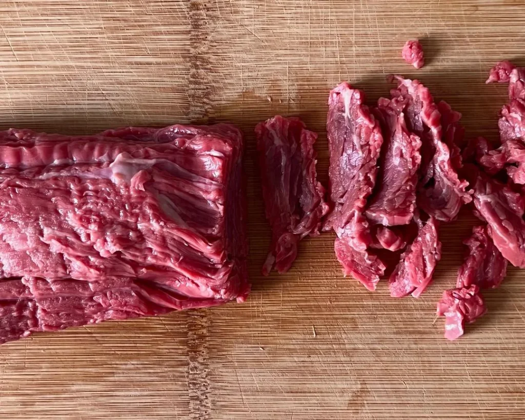 Stir-fried Yellow Beef with Cilantro and Chilies