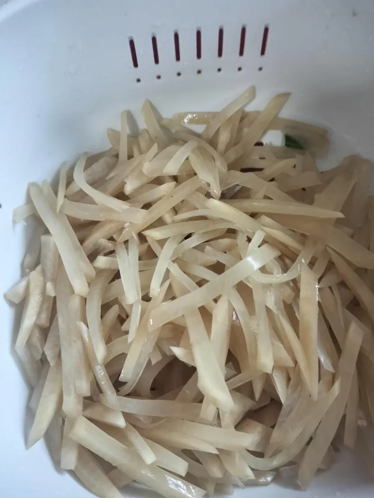 Sea Cucumber Stir-Fried with Pickled Radish