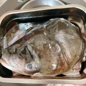 Black Tofu Pudding & Fish Head Casserole (River Fresh Soup)