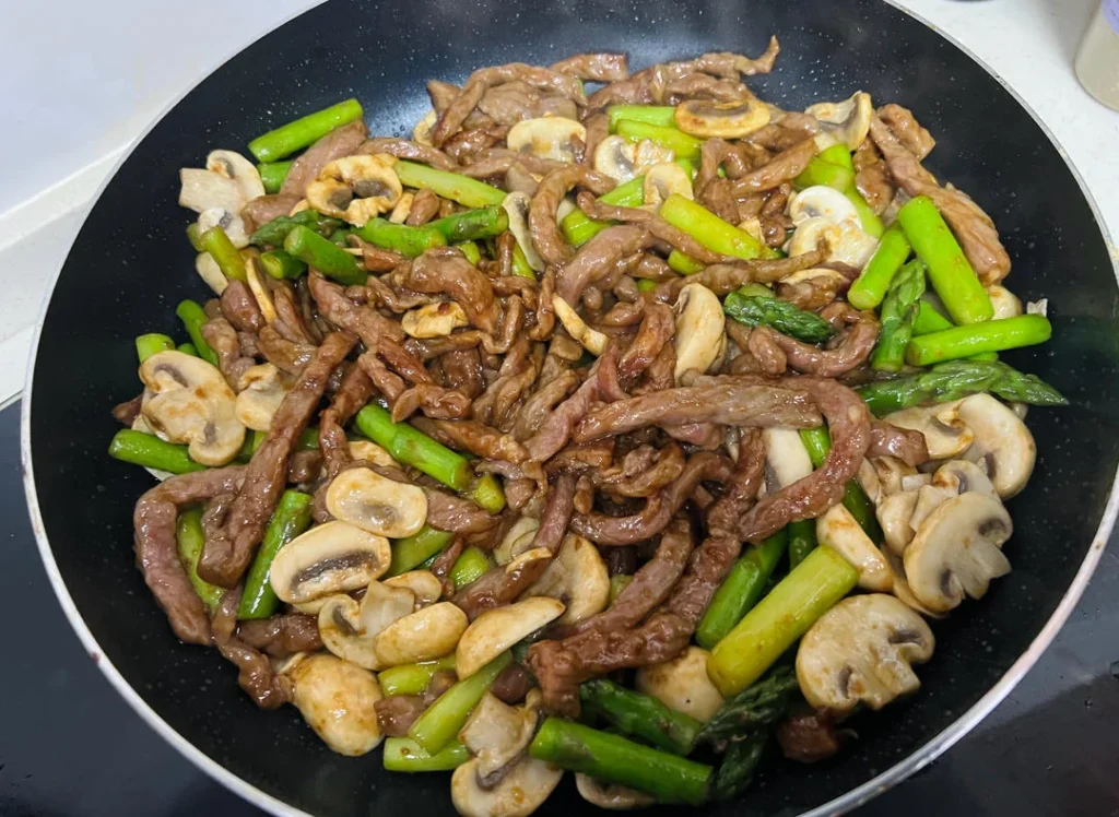 Italian Black Pepper Beef Pasta