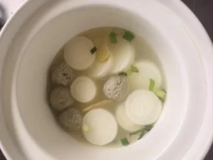 Beef Meatball and Daikon Radish Soup