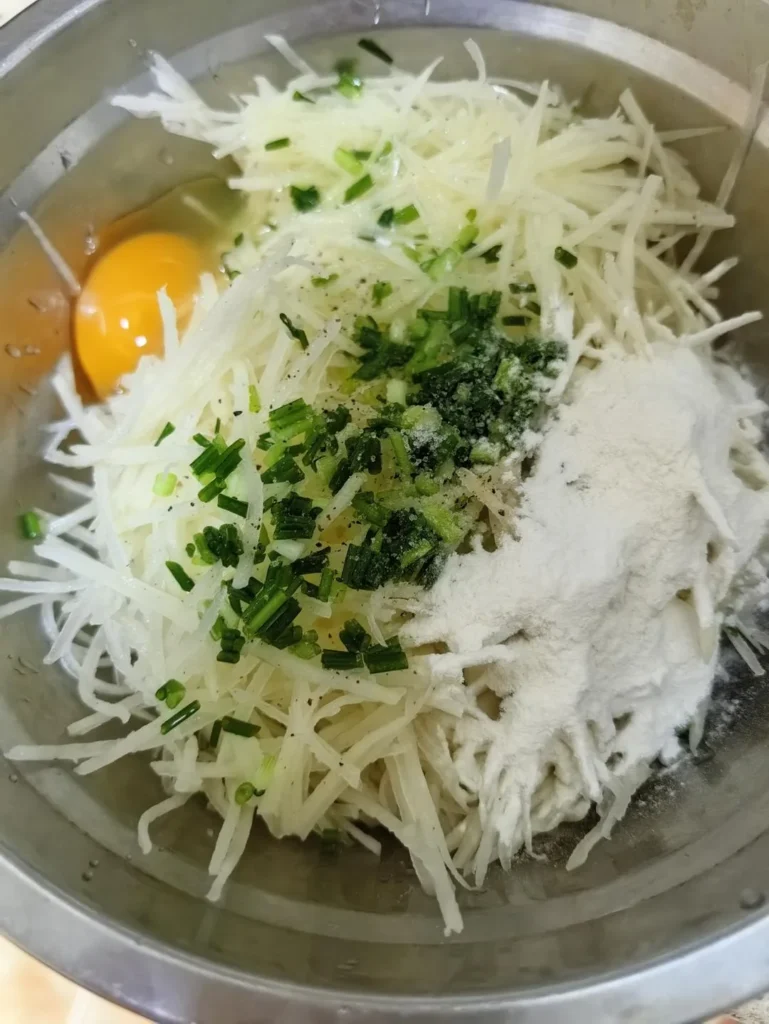 Quick Breakfast Potato and Egg Pancake