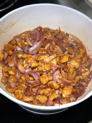 Stir-fried Chicken with Onions