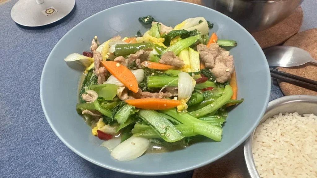 Mixed Vegetable Stir-fry with Pork (Quick Home-Style #4)