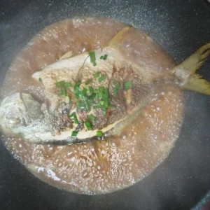 Braised Golden Pomfret