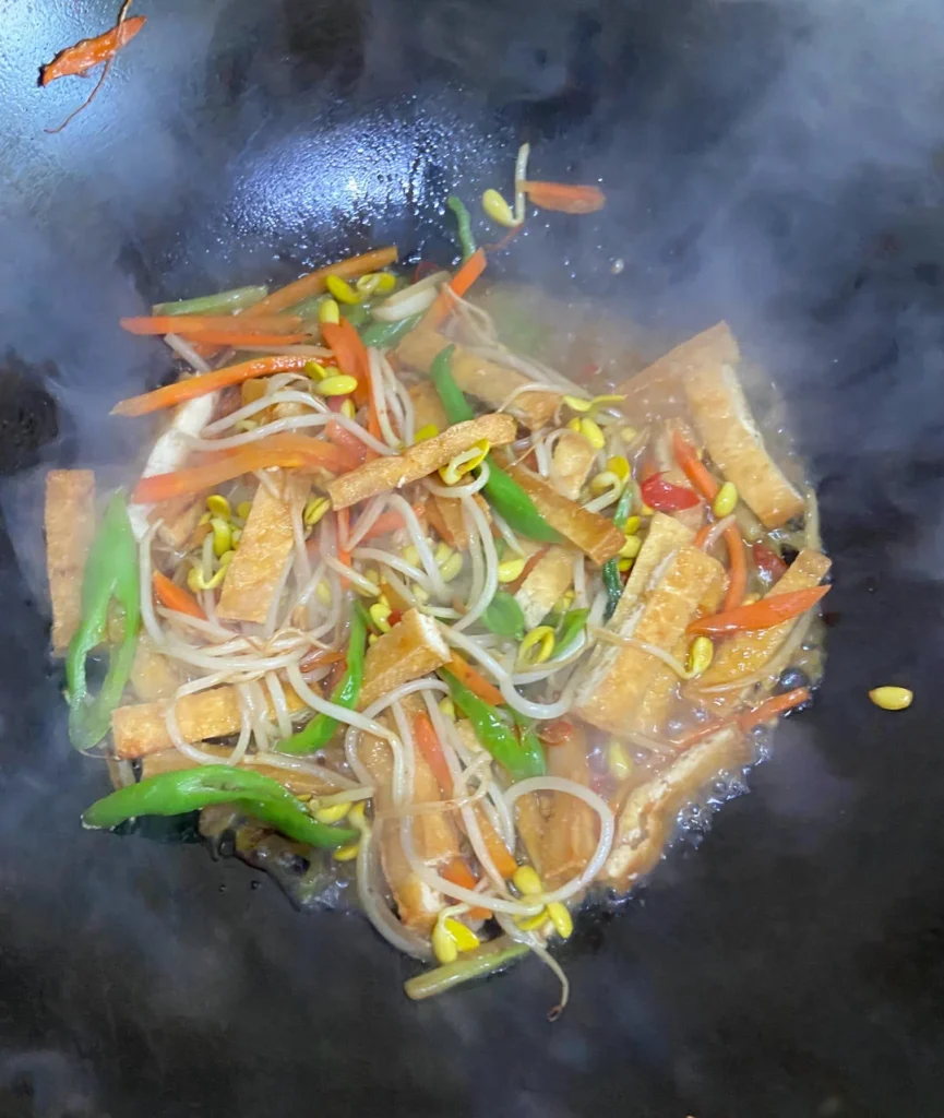 Stir-fried Soybean Sprouts with Fried Tofu Strips