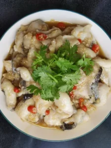 Super Easy & Delicious Fish Fillets with Garlic Sauce