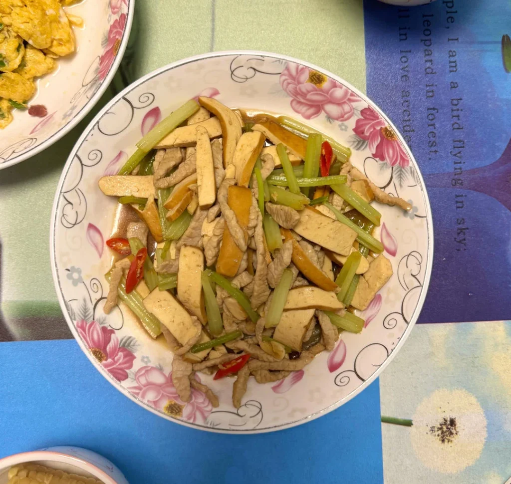 100 Home-Style Dishes Collection