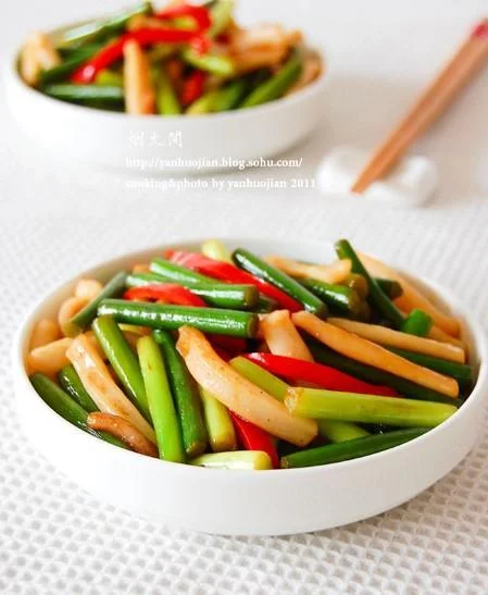 Garlic Scapes Stir-Fry with Egg and Wood Ear Mushrooms