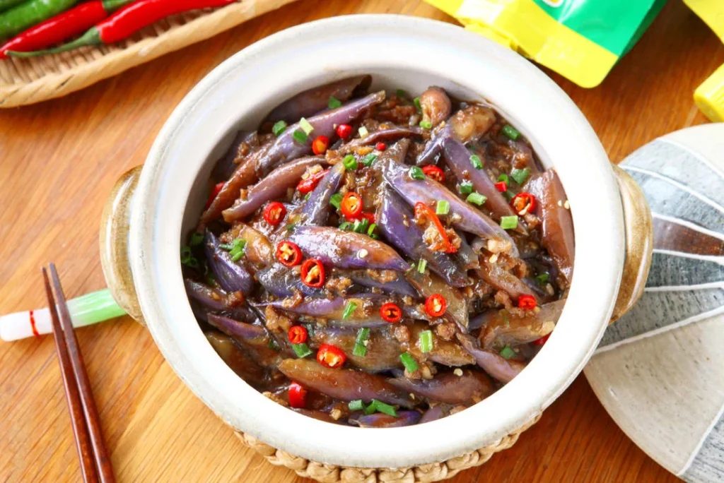 Sauce-Flavored Eggplant with Minced Pork
