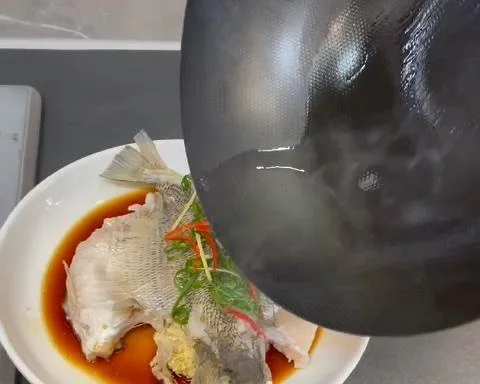 10-Minute Steamed Sea Bass (with Fish Cutting Guide)