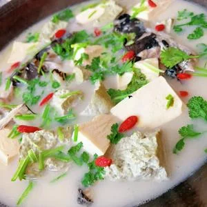 Black Tofu Pudding & Fish Head Casserole (River Fresh Soup)